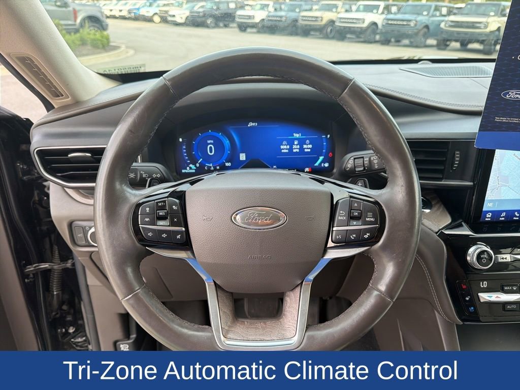 Certified 2021 Ford Explorer Platinum w/ Premium Technology Package image 23