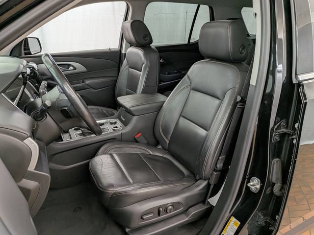 Used 2020 Chevrolet Traverse LT w/ LT Premium Package AWD/4WD image 12