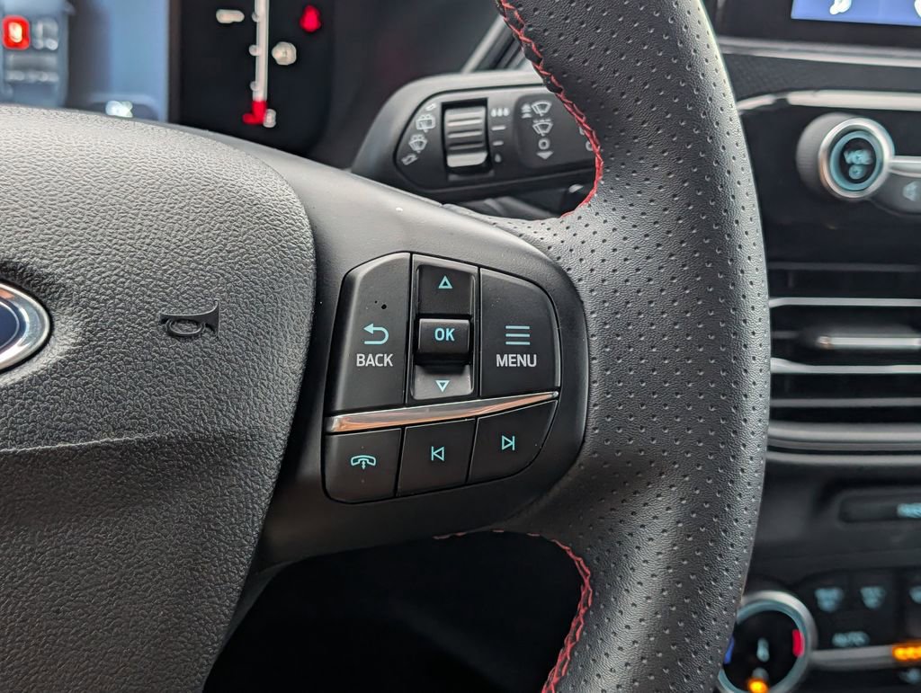 Certified 2025 Ford Escape ST-Line image 18