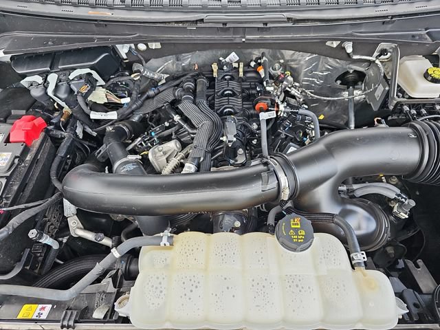 Certified 2025 Ford Expedition Active AWD/4WD image 37