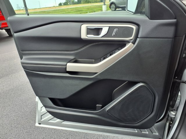 Certified 2024 Ford Explorer XLT w/ Equipment Group 202A AWD/4WD image 19