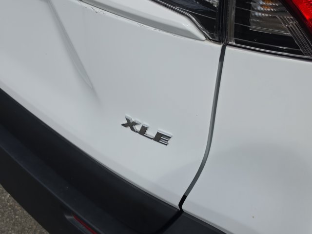 Used 2025 Toyota RAV4 XLE FWD image 8