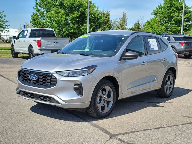 Certified 2024 Ford Escape ST-Line w/ Tech Pack #1 AWD/4WD image 2