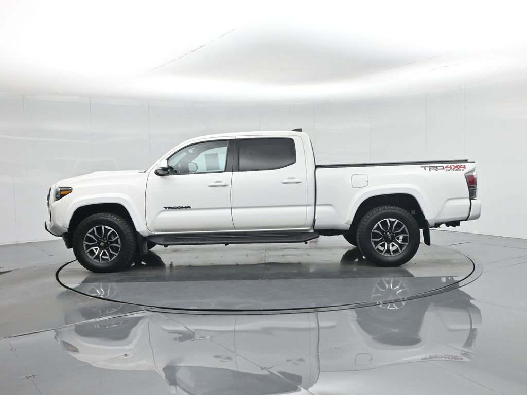 Used 2022 Toyota Tacoma TRD Sport image 4