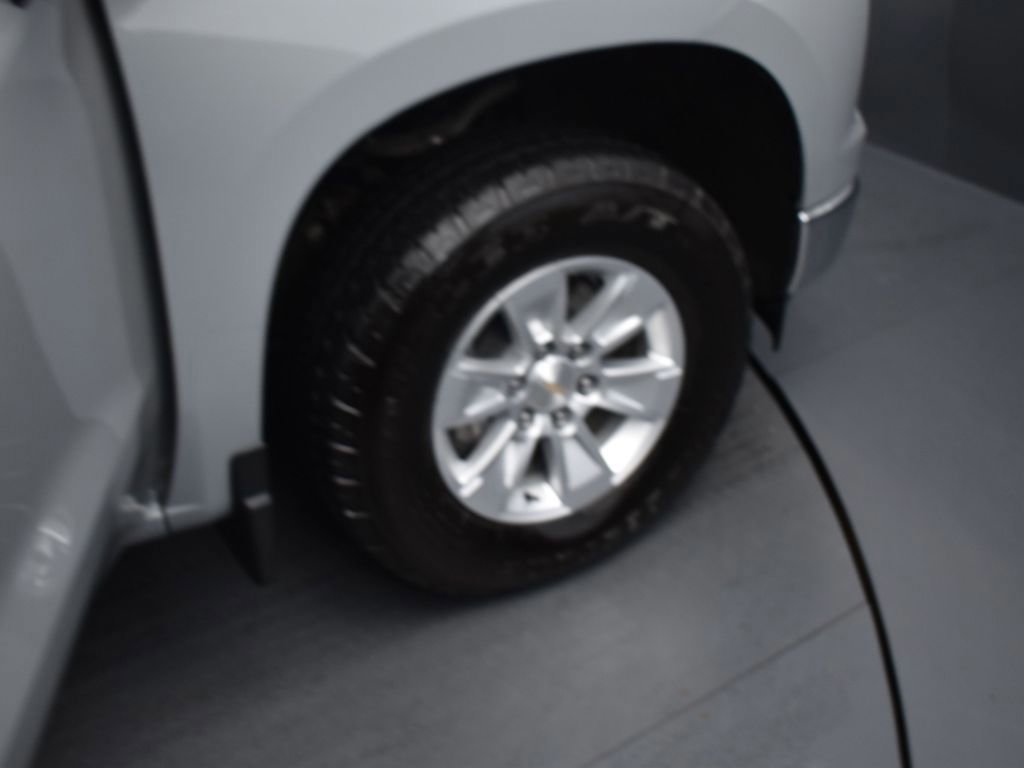 Used 2024 Chevrolet Silverado 1500 LT image 19