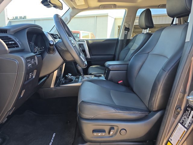 Used 2022 Toyota 4Runner SR5 Premium w/ Moonroof Package AWD/4WD image 16