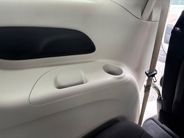 Used 2023 Chrysler Voyager LX FWD image 34