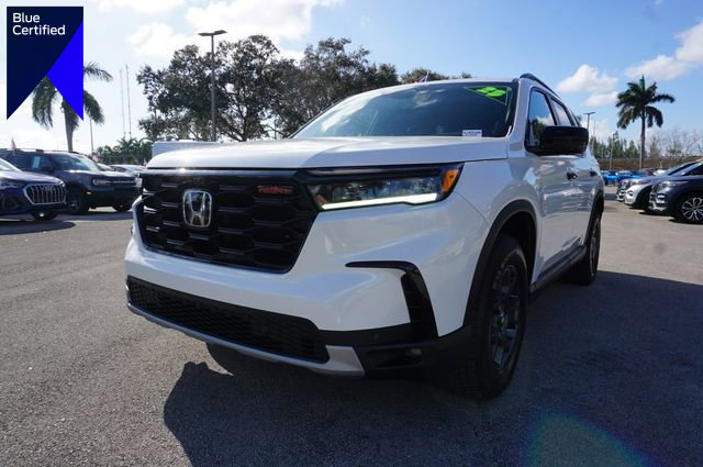 Used 2025 Honda Pilot TrailSport image 1