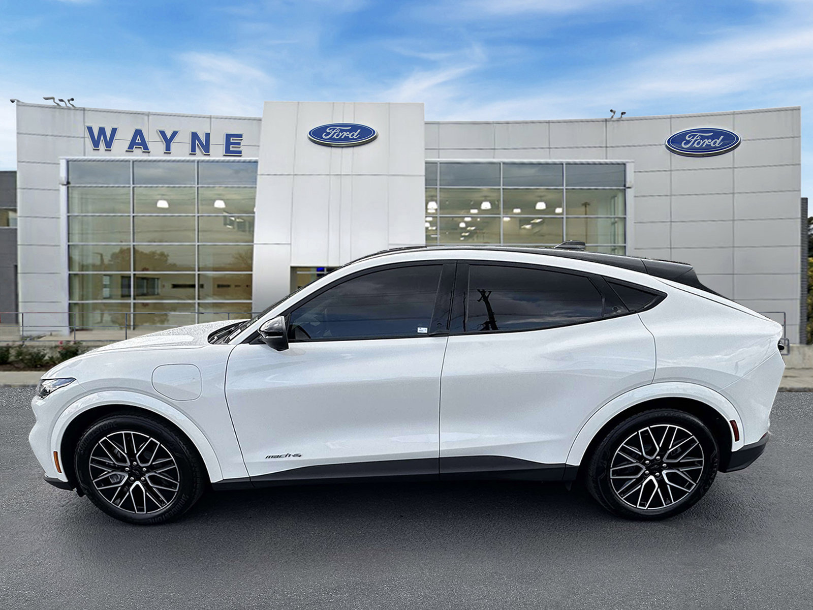 Certified 2025 Ford Mustang Mach-E Premium AWD/4WD image 7