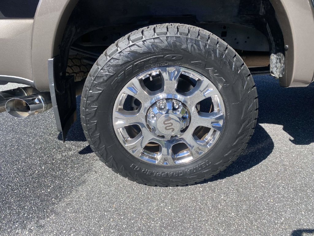 Certified 2022 Ford F250 King Ranch w/ Chrome Package AWD/4WD image 8