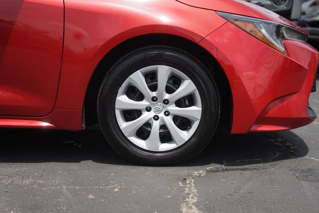 Used 2021 Toyota Corolla LE FWD image 4