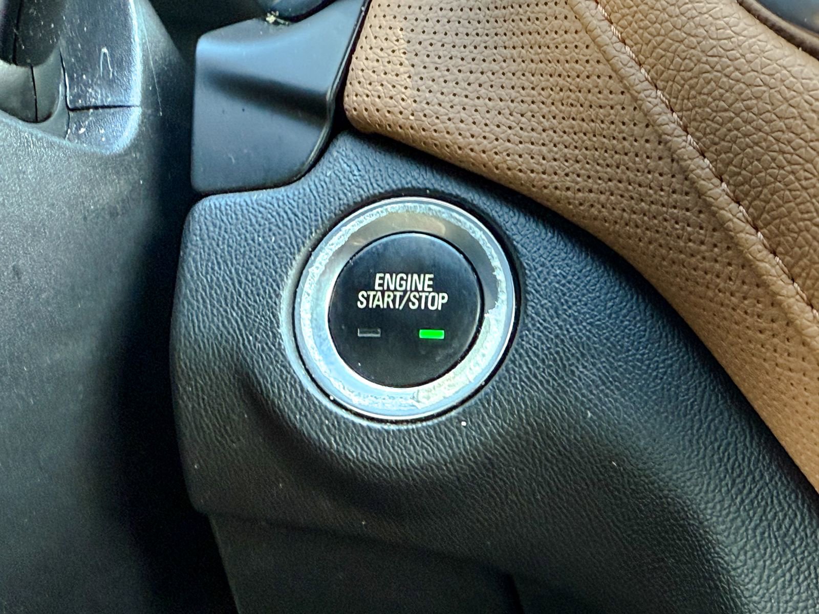 Used 2021 Chevrolet Equinox Premier AWD/4WD image 24
