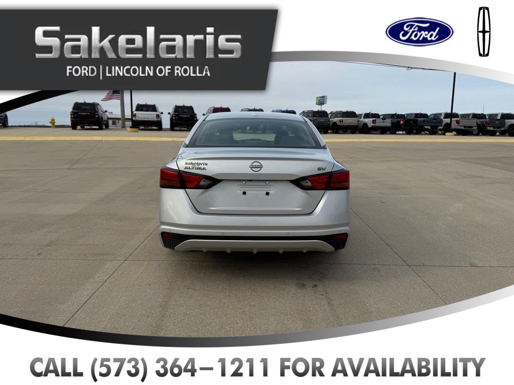 Used 2024 Nissan Altima 2.5 SV FWD image 6