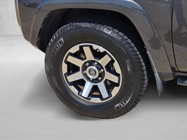 Used 2021 Toyota 4Runner TRD Off-Road Premium w/ Moonroof Package AWD/4WD image 25