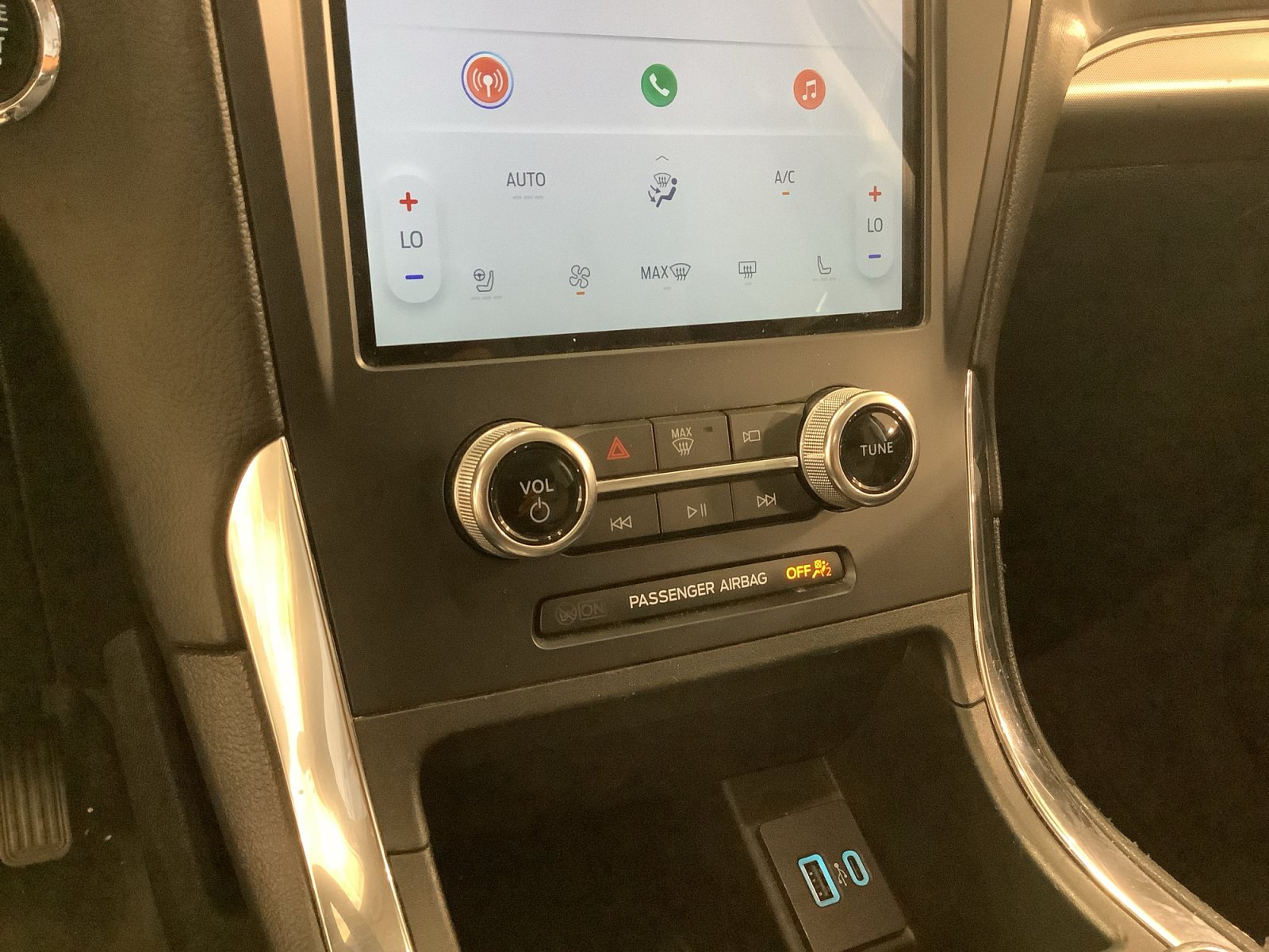 Certified 2023 Ford Edge Titanium AWD/4WD image 16