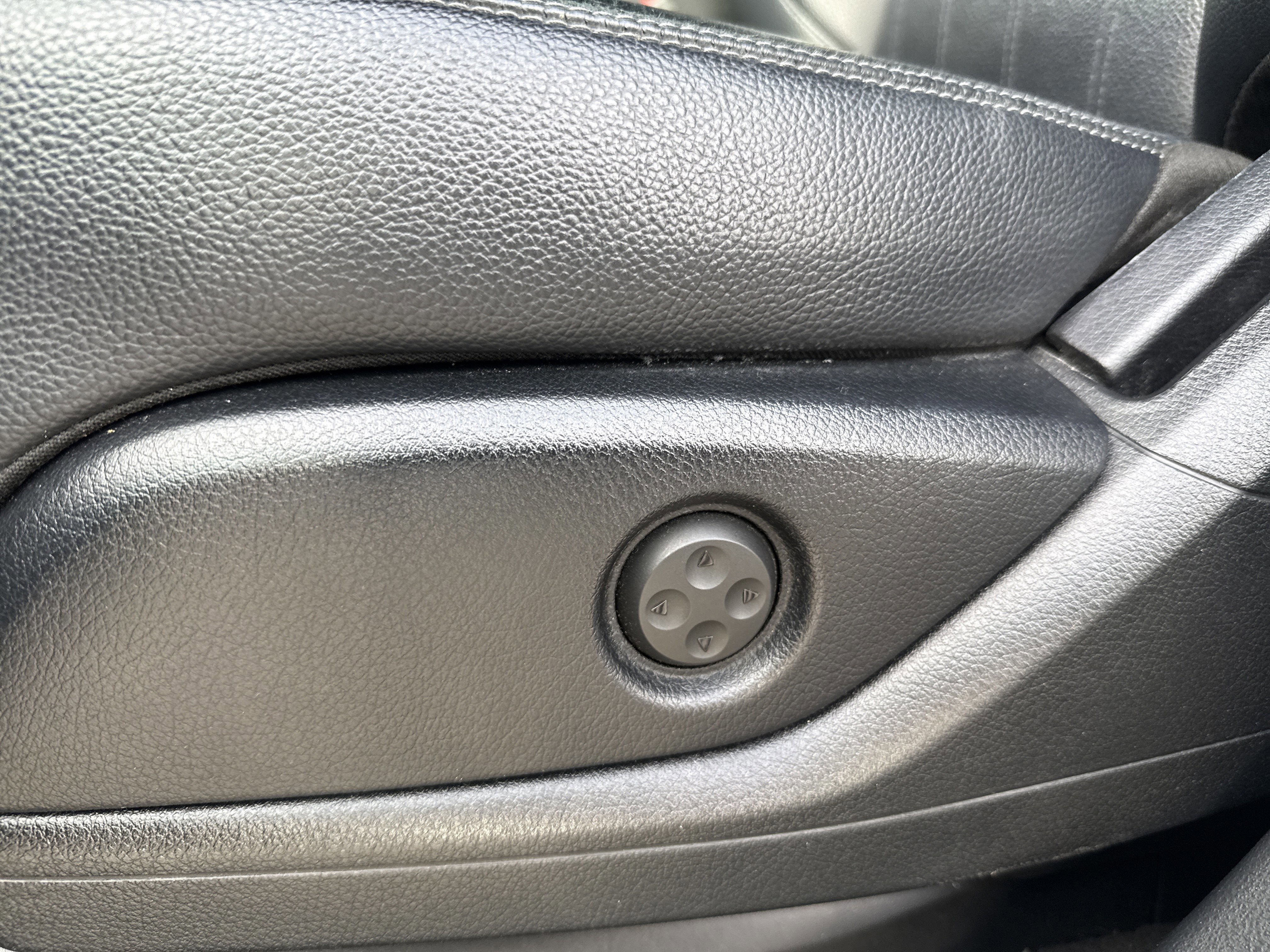 Used 2017 Mercedes-Benz GLE 350 4MATIC image 12