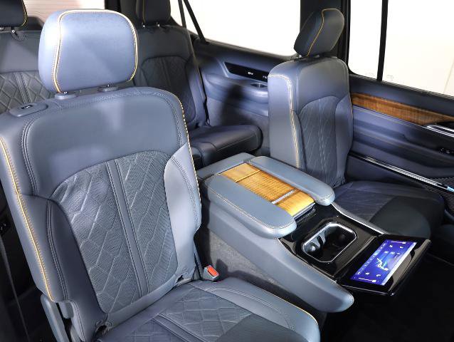 Used 2023 Jeep Grand Wagoneer L Series III w/ Rear Seat Video Group 1 image 10