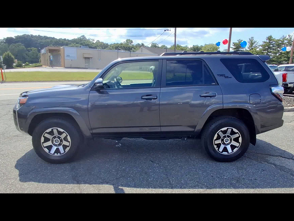 Used 2023 Toyota 4Runner TRD Off-Road Premium w/ Off Road Premium Plus Package AWD/4WD image 5
