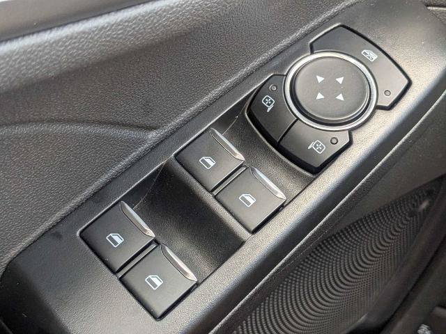Certified 2026 Ford Escape SE FWD image 25