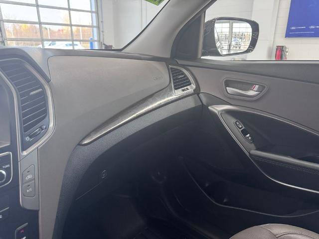Used 2017 Hyundai Santa Fe Sport 2.0T AWD/4WD image 16