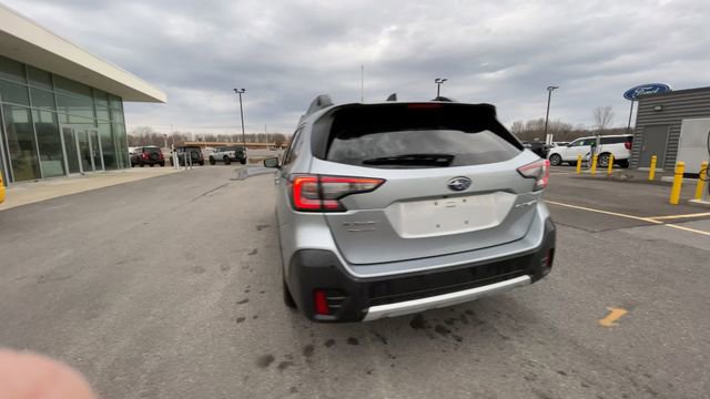 Used 2021 Subaru Outback Limited image 8