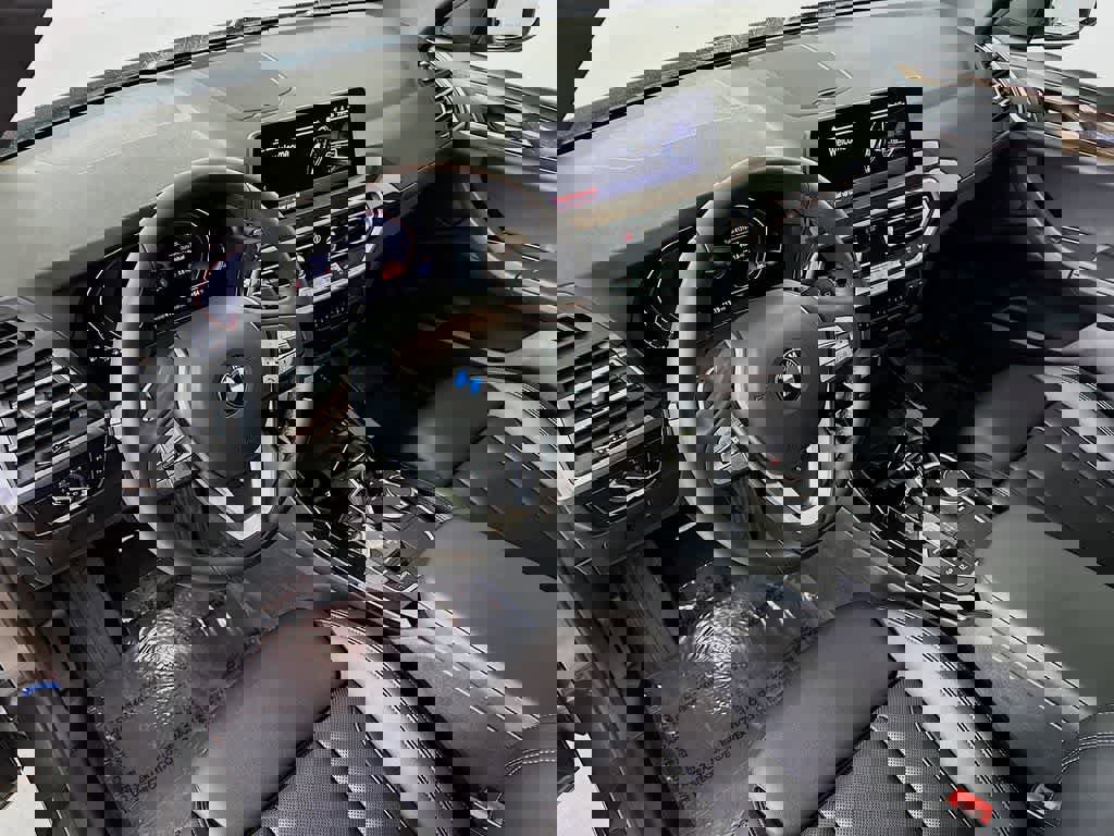 Used 2023 BMW X3 xDrive30i w/ Premium Essential Package image 2