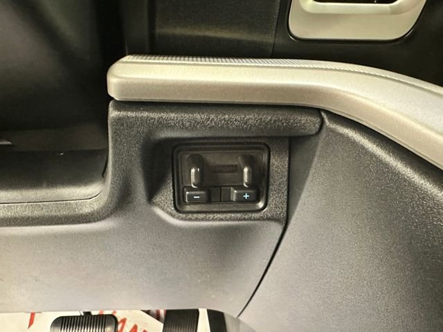 Certified 2025 Ford Expedition Active image 47