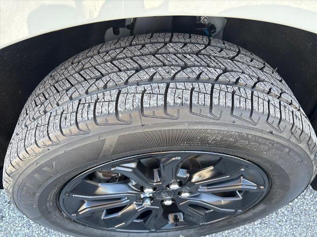 Certified 2023 Ford Maverick XLT w/ XLT Luxury Package image 11