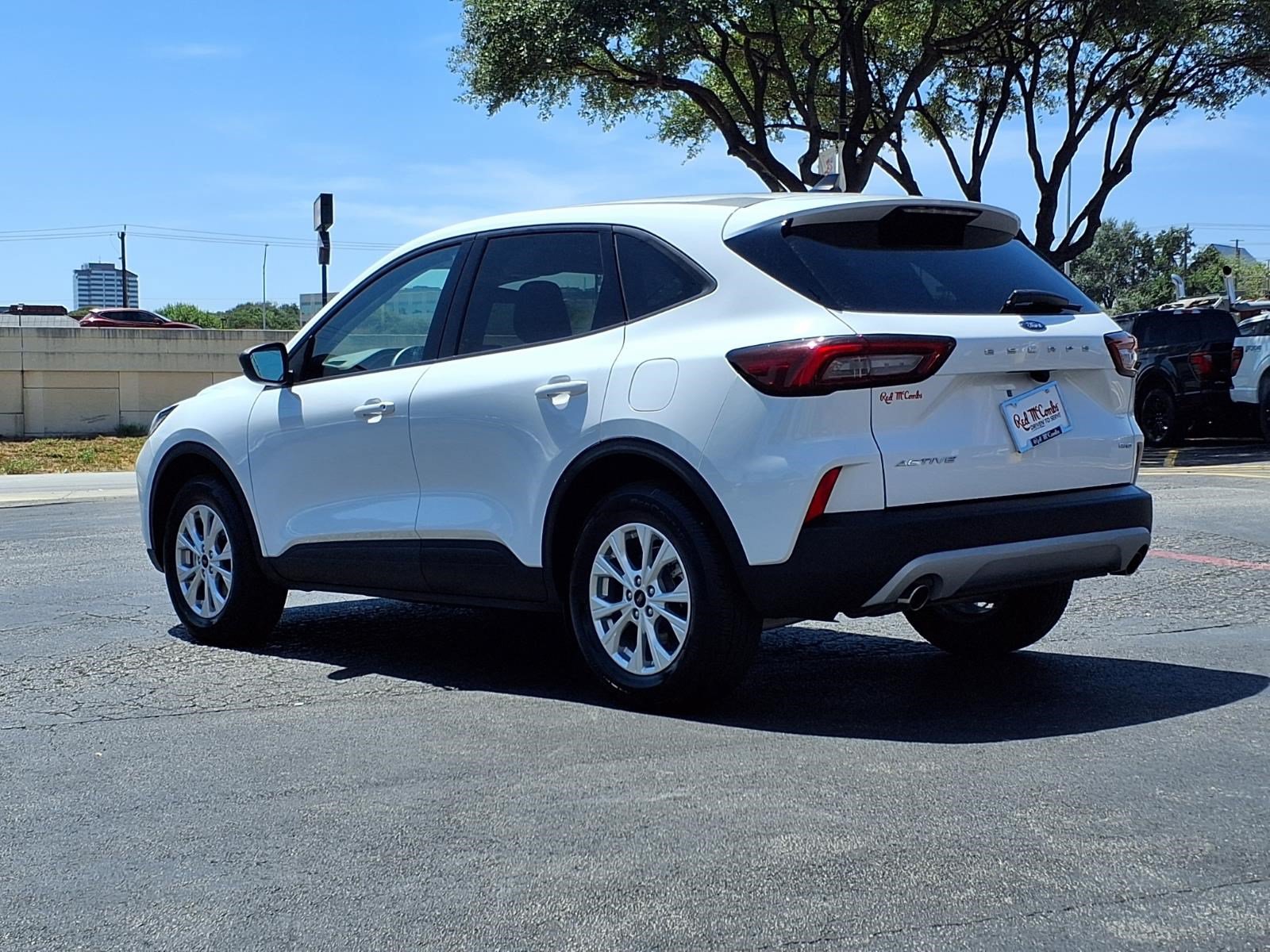 Certified 2025 Ford Escape Active AWD/4WD image 7