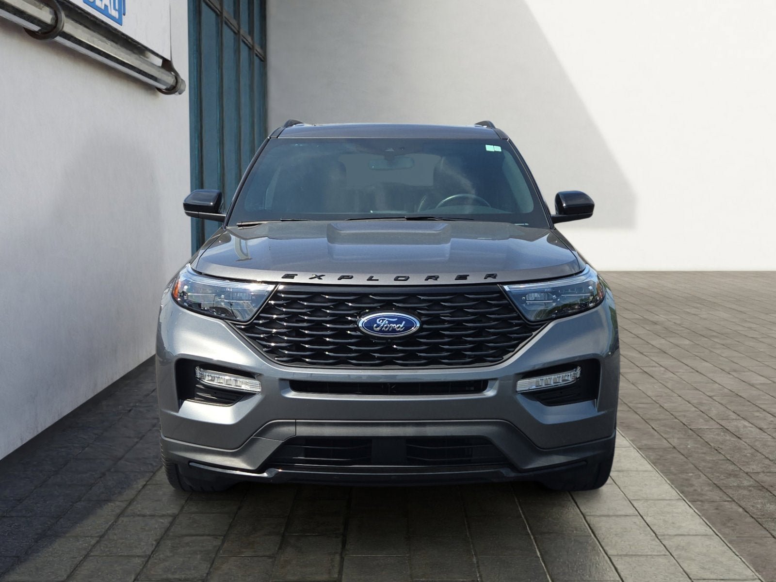 Certified 2024 Ford Explorer ST-Line w/ Class IV Trailer Tow Package AWD/4WD image 8