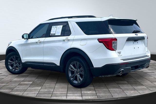 Certified 2023 Ford Explorer XLT w/ Equipment Group 202A AWD/4WD image 2