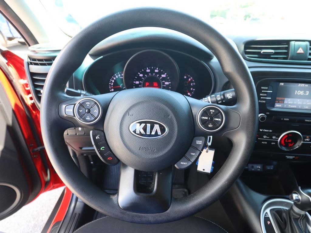 Used 2017 Kia Soul + FWD image 18