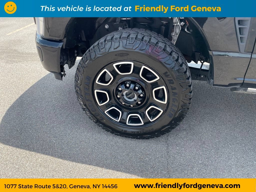 Certified 2025 Ford F350 Platinum w/ FX4 Off-Road Package AWD/4WD image 8