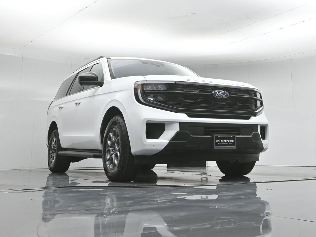 Certified 2025 Ford Expedition Active AWD/4WD image 51