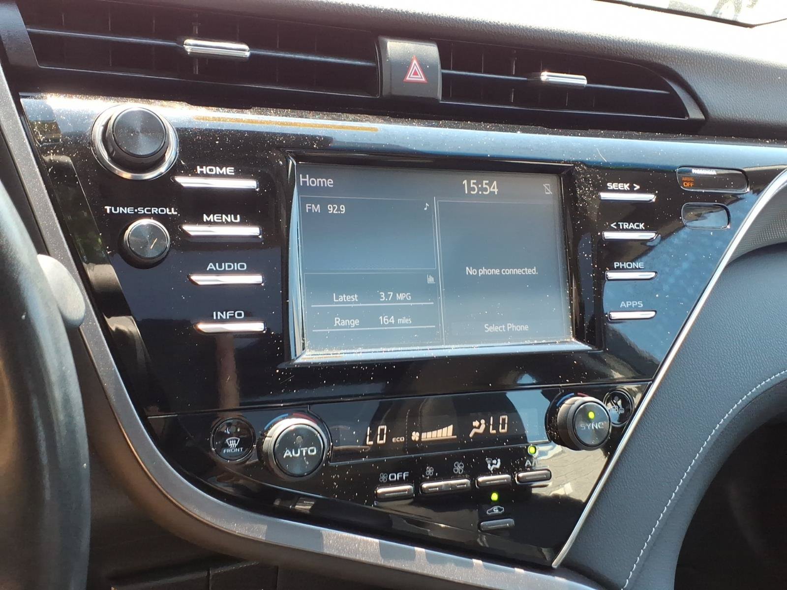 Used 2018 Toyota Camry XSE FWD image 19