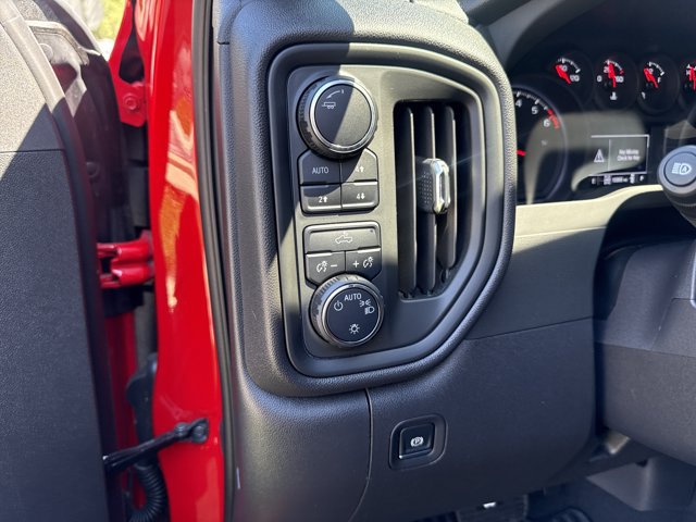 Used 2025 Chevrolet Silverado 1500 Custom Trail Boss AWD/4WD image 14