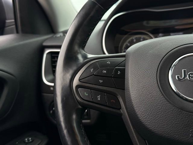 Used 2020 Jeep Cherokee Trailhawk w/ Cold Weather Group AWD/4WD image 9