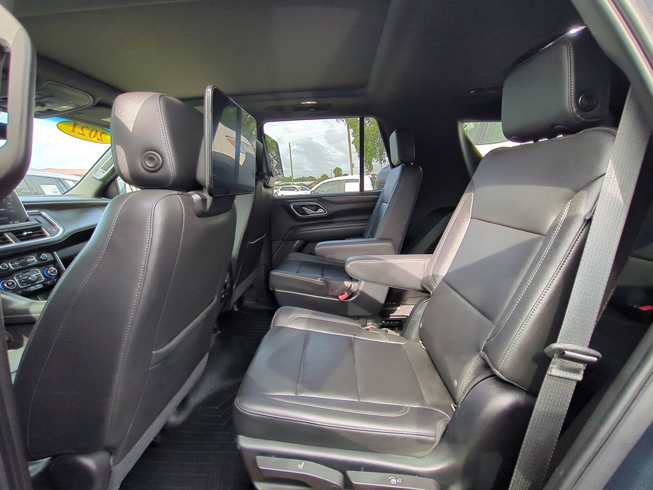 Used 2021 Chevrolet Tahoe Z71 w/ Rear Media and Nav Package AWD/4WD image 12