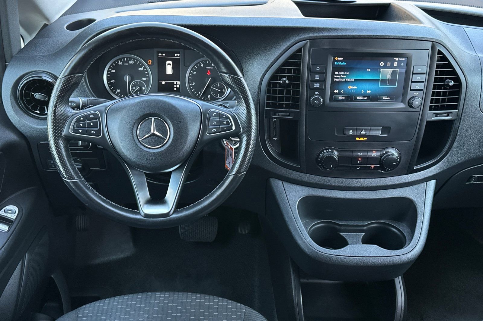 Used 2022 Mercedes-Benz Metris image 13