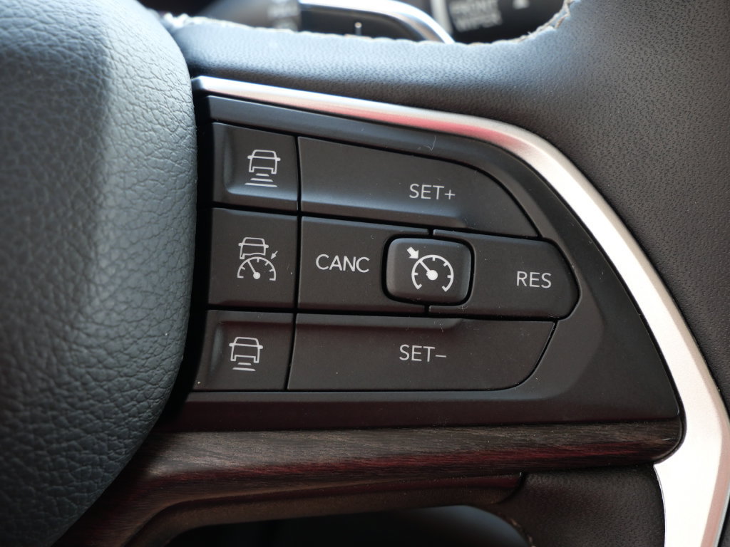 Used 2023 Jeep Grand Cherokee 4WD 4xe image 29
