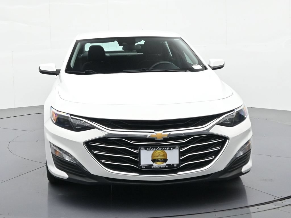 Used 2025 Chevrolet Malibu LT FWD image 3