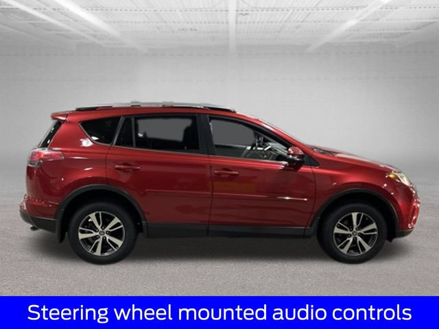 Used 2017 Toyota RAV4 XLE AWD/4WD image 10