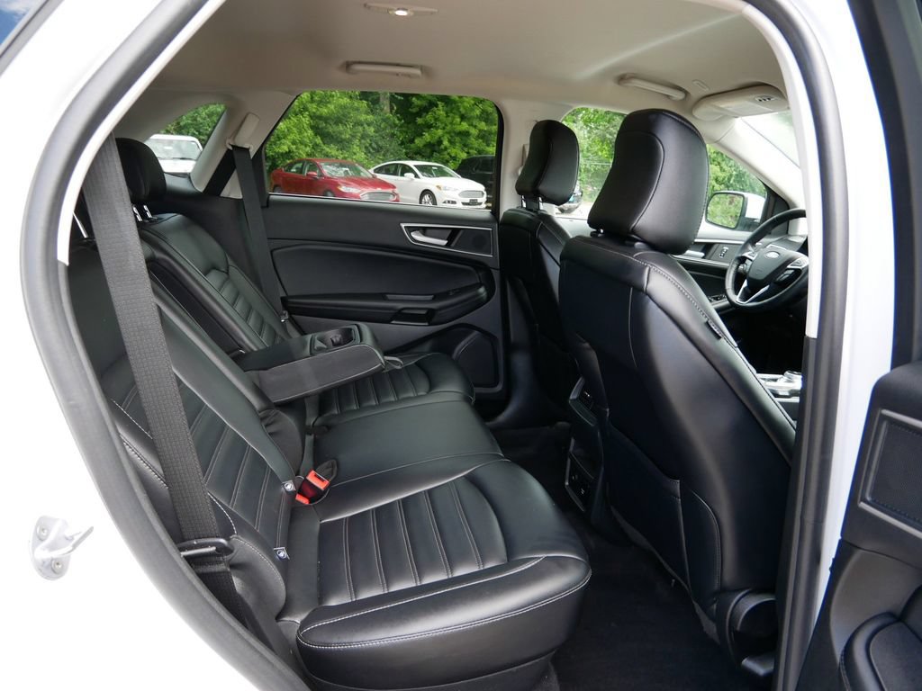 Certified 2024 Ford Edge SEL w/ Convenience Package AWD/4WD image 9