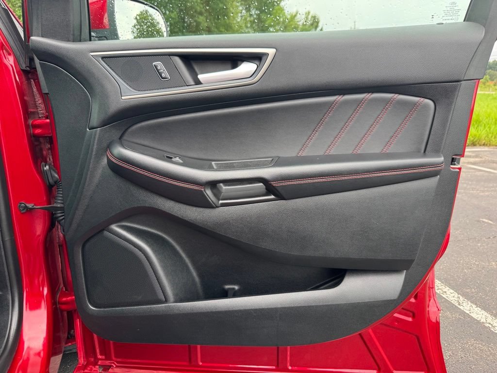 Certified 2024 Ford Edge ST-Line AWD/4WD image 25