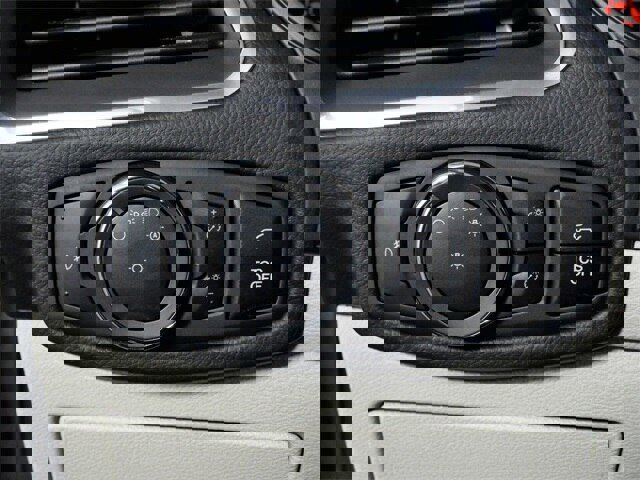 Certified 2024 Ford Edge Titanium image 20