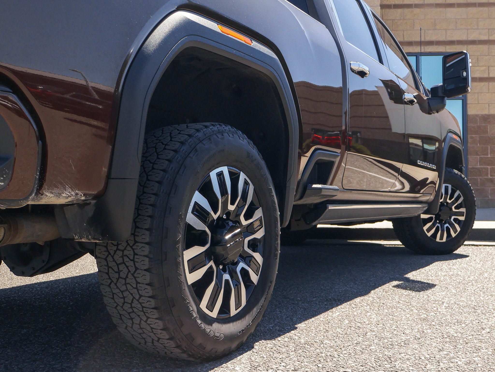 Used 2024 GMC Sierra 3500 Denali Ultimate AWD/4WD image 11