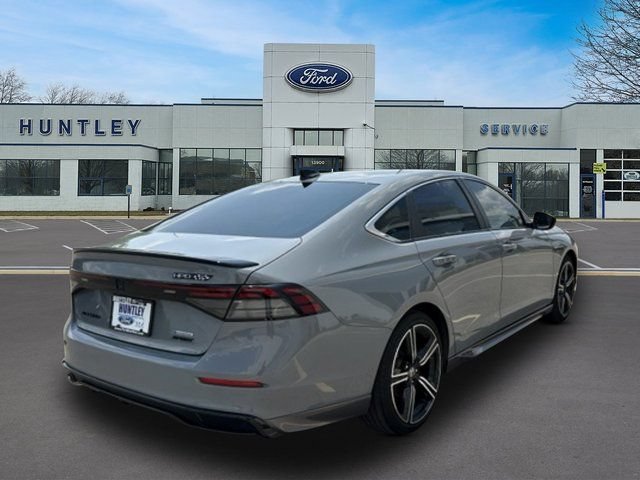 Used 2023 Honda Accord Sport image 4