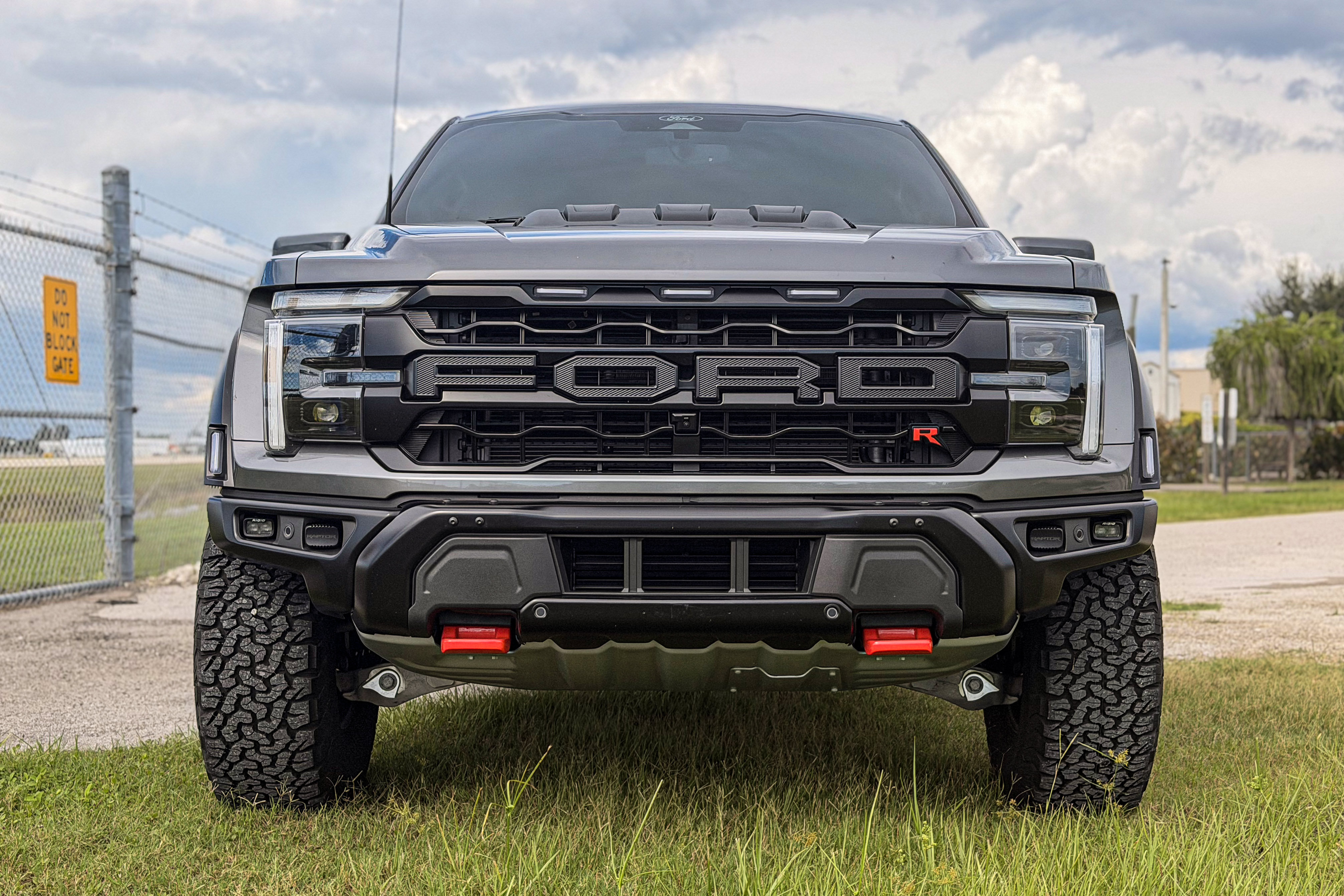 Certified 2025 Ford F150 Raptor w/ Equipment Group 803A Raptor R AWD/4WD image 12