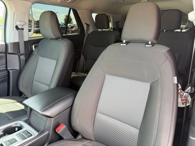 Certified 2023 Ford Explorer XLT RWD image 11