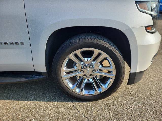 Used 2019 Chevrolet Tahoe LT w/ Luxury Package RWD image 14